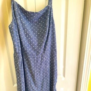 Old navy medium sized polka dot dress!